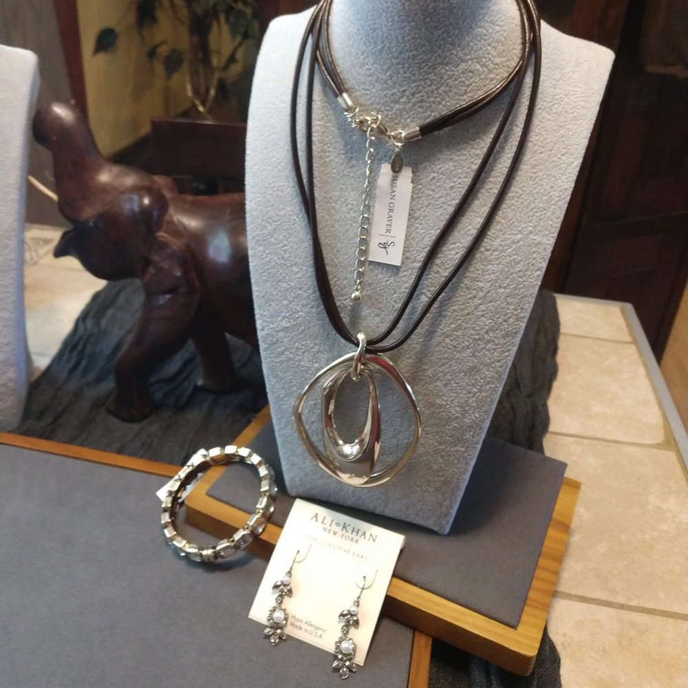 NEW Jewelry Bundle
